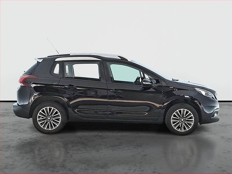 Peugeot 2008 (2017) 1.2 PureTech, Serv.kniha - fotka 6 z 18