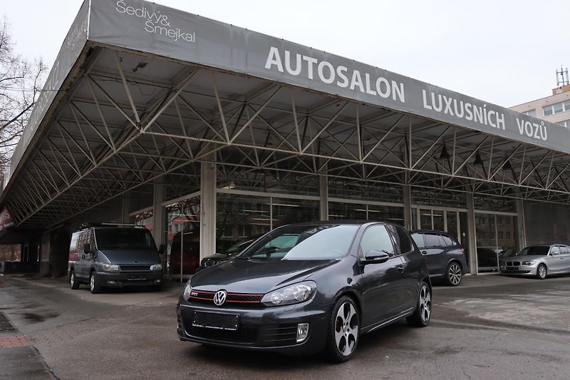 Volkswagen Golf GTI 2.0TSI 147kW - fotka 1 z 47