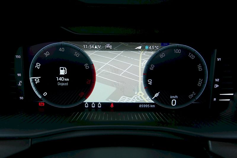 Škoda Kamiq (2023) 1.5 TSI 110 kW M6° Style - fotka 15 z 34