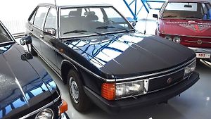 Tato Tatra 613 vozila generálního tajemníka Jakeše