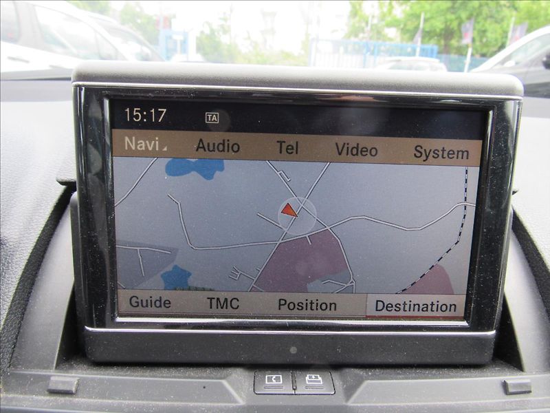 Mercedes-Benz Třídy C 2,5 i C 230 V6 150kW Automat - fotka 17 z 33