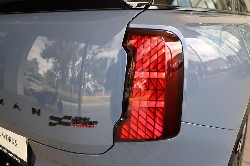 Mini Countryman JCW ALL4 - fotka 15 z 17