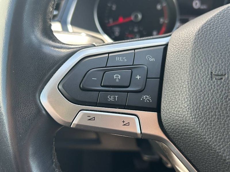 Volkswagen Passat Business 1,5TSI - fotka 15 z 26