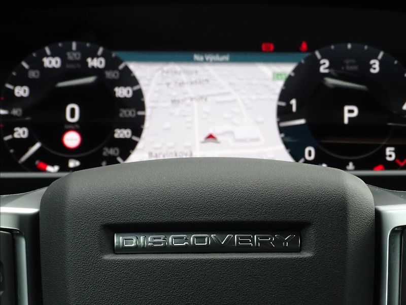 Land Rover Discovery (2026) 3,0 D250 S AWD* - fotka 12 z 27