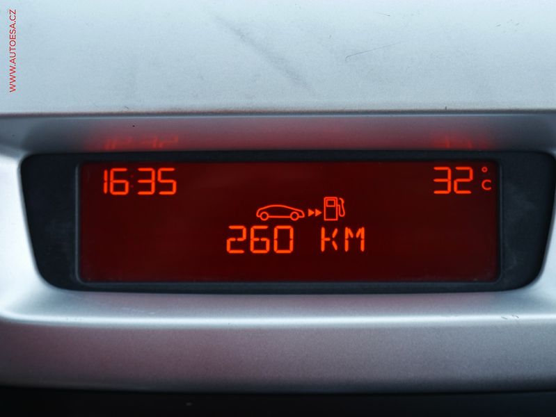 Citroën C3 (2011) 1.4i, ČR, AC, temp, STK1/28 - fotka 15 z 17