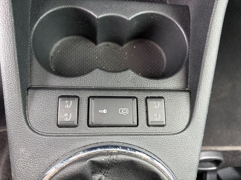 Škoda Roomster 1.4, 63kW, Klima, Výhřevy - fotka 12 z 15