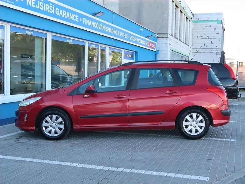 Peugeot 308 (2010) 1.6 HDi, po STK, Tažné - fotka 3 z 16