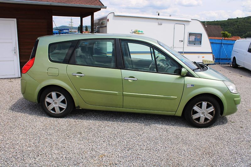 Renault Grand Scénic (2006) REZERVACE - fotka 8 z 16