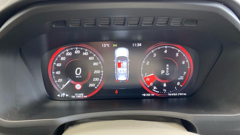 Volvo XC90 MOMENTUM PRO, B5 AWD, 184+10 k - fotka 14 z 30