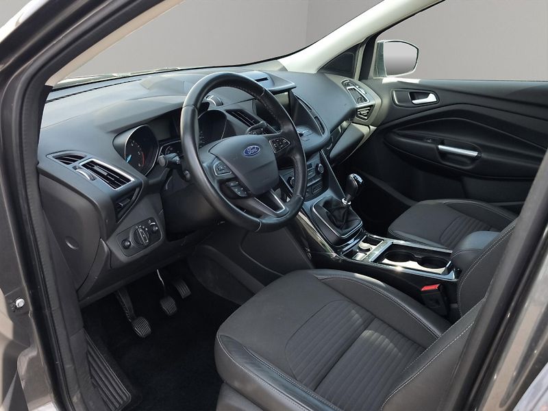 Ford Kuga (2018) TITANIUM 88kW, ČR, 1. Maj., Se - fotka 21 z 23