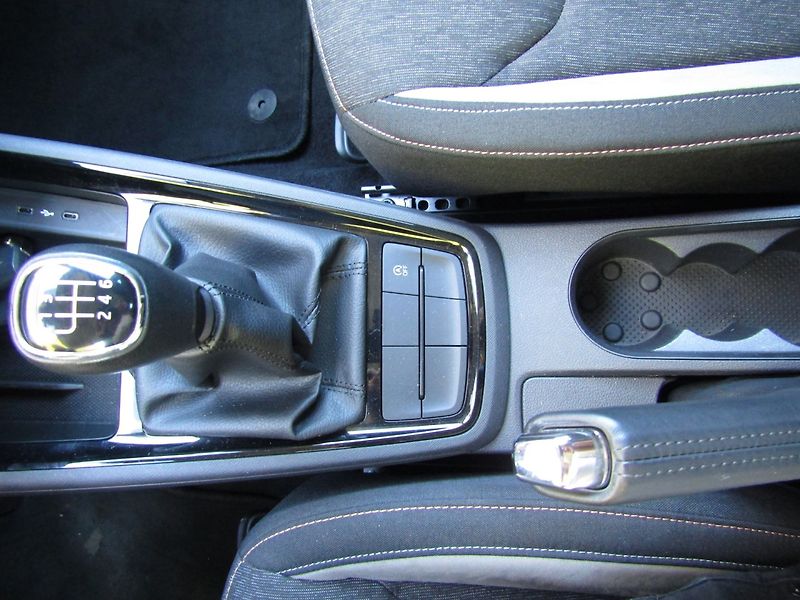 Škoda Kamiq (2023) 1.0 TSI 81kW CZ PŮVOD - fotka 36 z 37