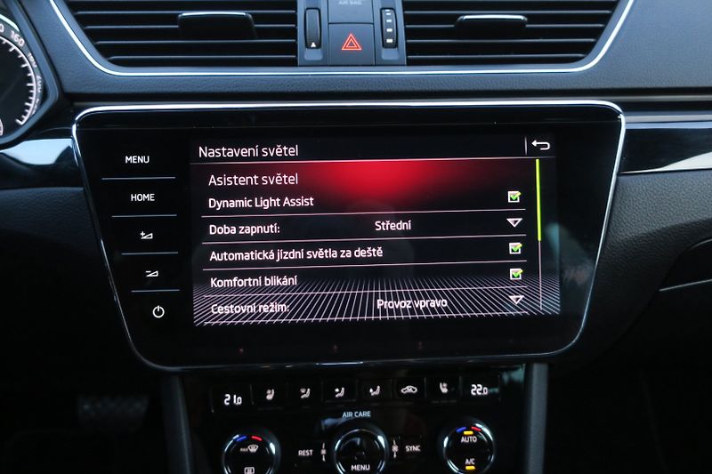Škoda Superb (2017) 2.0 TDI 140kW 4x4 L&K DSG - fotka 35 z 50