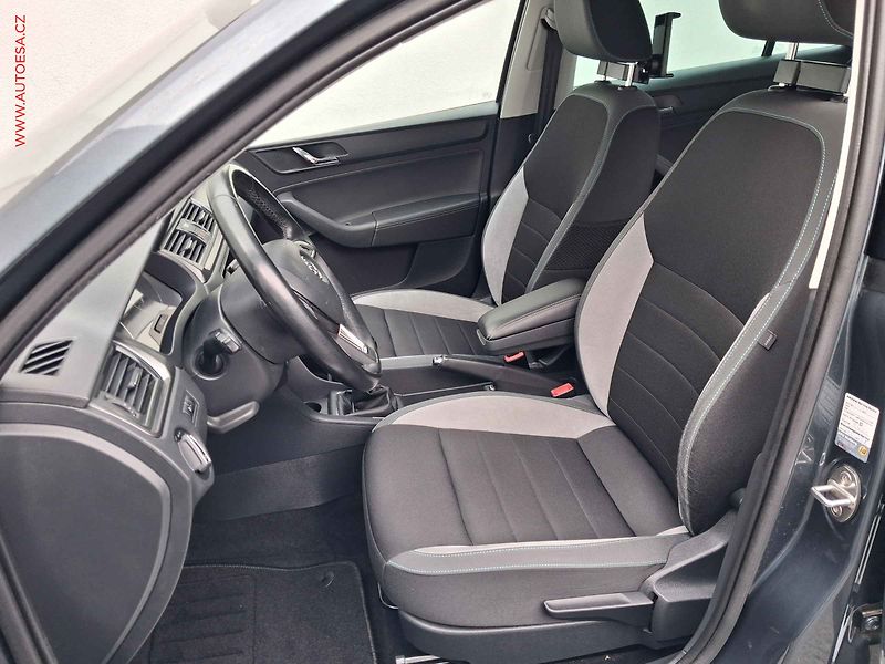 Škoda Rapid (2016) 1.2 TSi, Joy, xenon, navi - fotka 9 z 18
