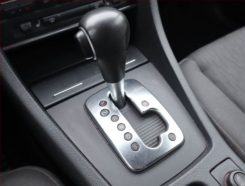 Audi A4 (2005) 2.0 TDI, Automat, Xenony - fotka 12 z 15