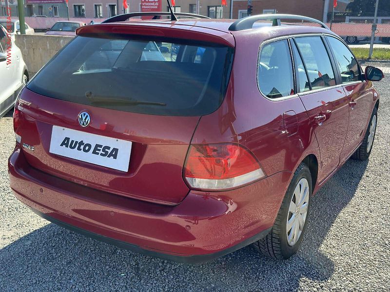 Volkswagen Golf (2009) 1.4i, 1.maj, AC - fotka 4 z 17