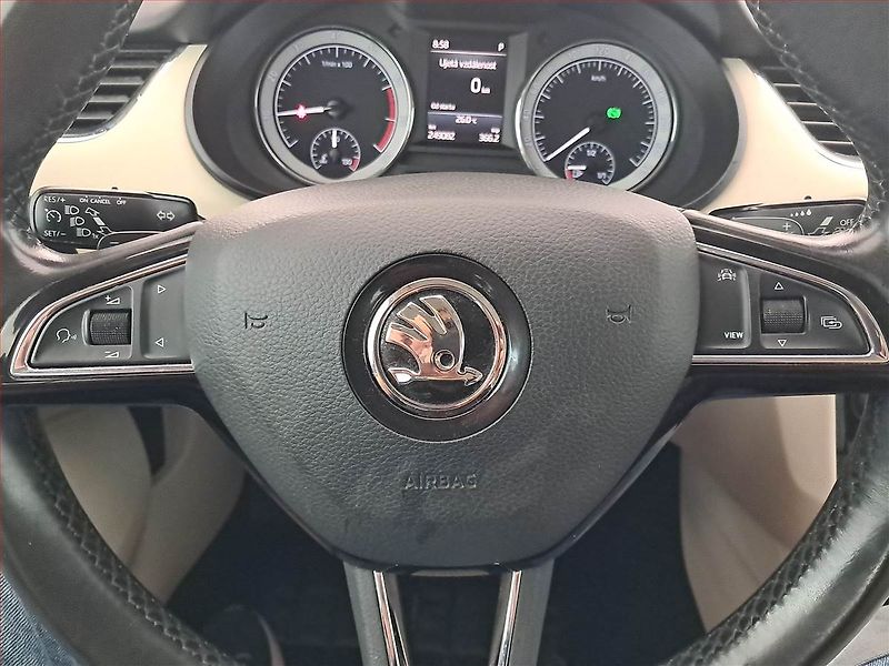 Škoda Octavia (2018) 1.0 TSI, Tempomat - fotka 19 z 19