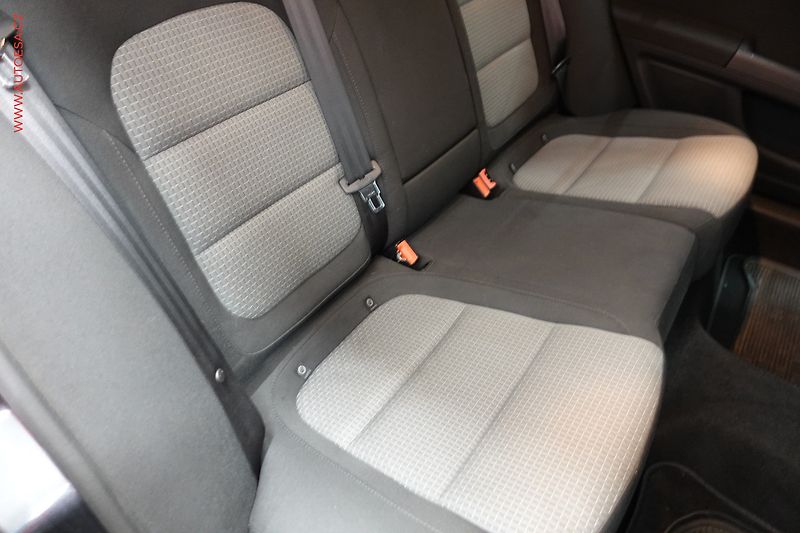 Škoda Superb (2011) 2.0TDi, DSG, bixen, TZ - fotka 12 z 21