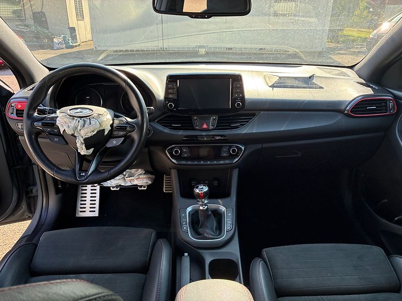 Hyundai i30 N Performance 2.0 T-GDI 202 kW - fotka 10 z 20