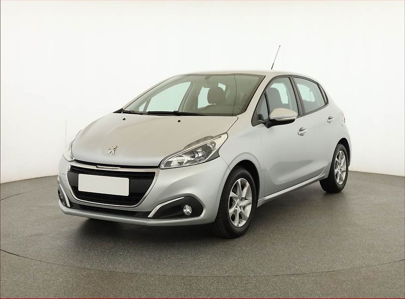 Peugeot 208 (2016) 1.2 PureTech, Serv.kniha - fotka 2 z 16