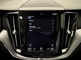 Volvo XC60 B4 AWD MOMENTUM AUT REZERVACE - náhled 38