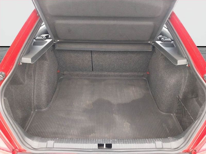 Škoda Octavia (2010) 1.9 TDI , nová STK, udržované - fotka 14 z 17