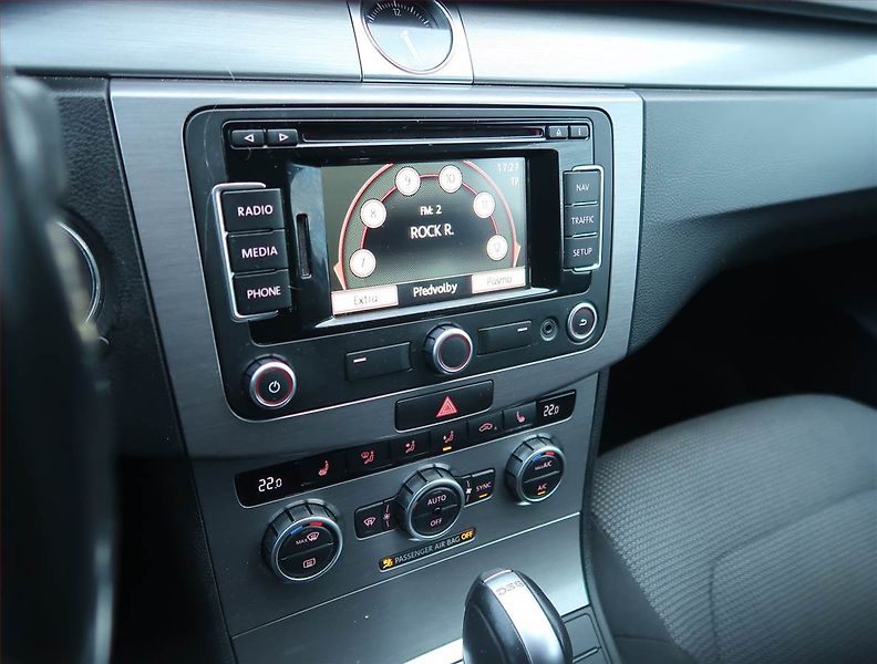 Volkswagen Passat (2014) Comfortline 2.0 TDI, Automat - fotka 12 z 18