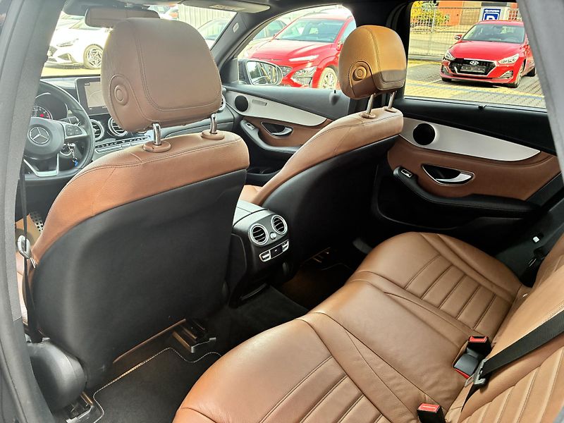 Mercedes-Benz GLC 43-AMG3.0-V6 270kW REZERVACE - fotka 12 z 36