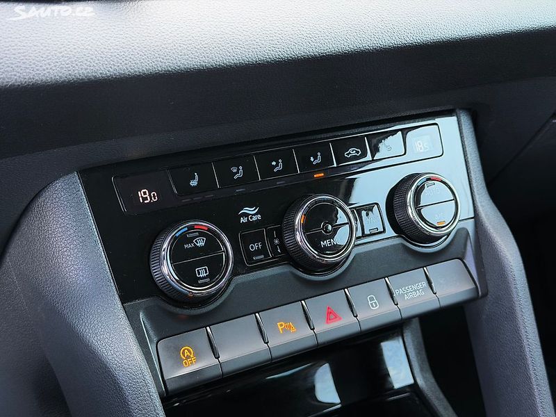 Škoda Karoq 1.5 tsi 110 kw/STYLE/manual - fotka 18 z 21