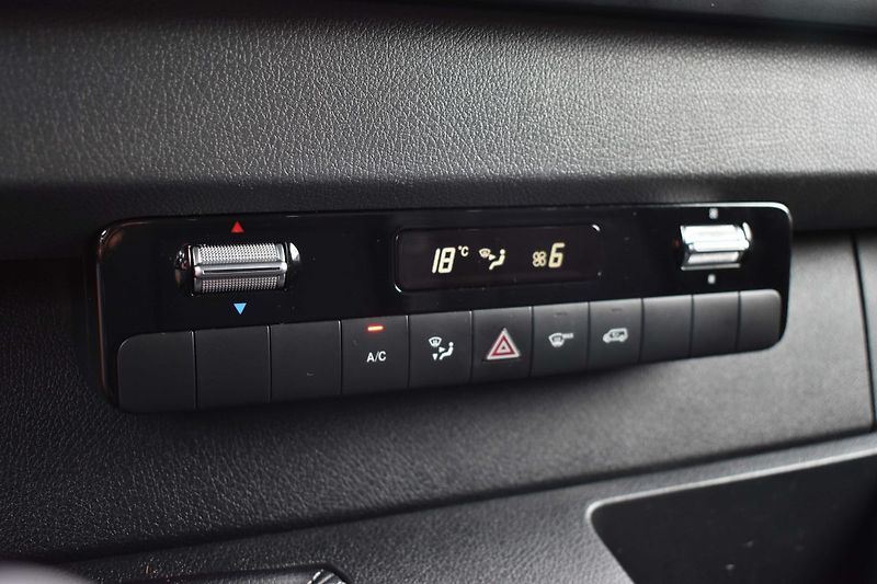 Mercedes-Benz Sprinter 311 CDI 84kW L2H2 *DPH* - fotka 18 z 24
