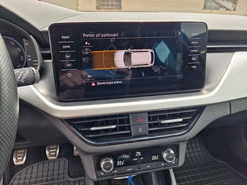 Škoda Kamiq 1,0TSI 81KW SPORTLINE VIRTUAL - fotka 16 z 24