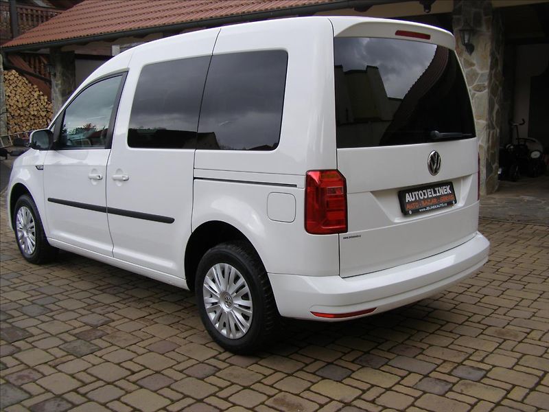 Volkswagen Caddy 2,0   TDI TEMPOMAT - fotka 3 z 26