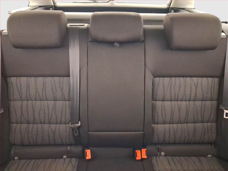 Škoda Octavia (2011) Elegance 1.6 TDI, Serv.kniha - fotka 10 z 19