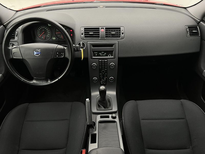 Volvo S40 CZ PARK. SENZORY - fotka 2 z 33