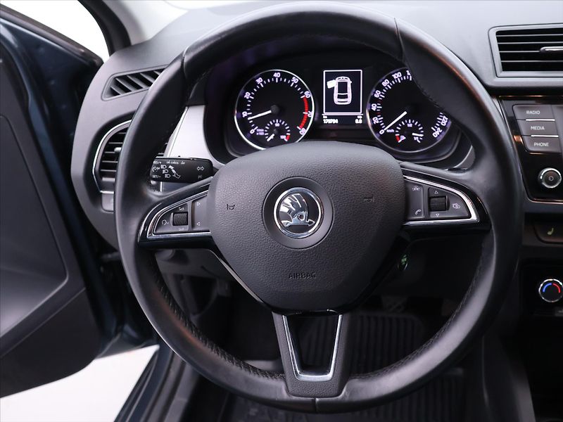Škoda Fabia 1,2 TSI CZ Style Aut.Klima - fotka 15 z 26