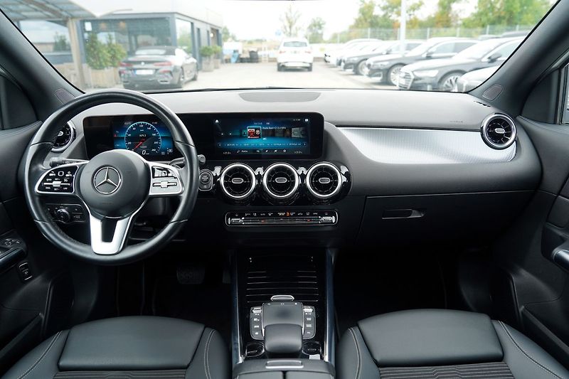 Mercedes-Benz GLA 200d Progressive/AT9/MBUX - fotka 27 z 46