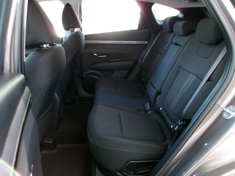 Hyundai Tucson (2021) 1.6T-GDi 110kW SMART NAVI - fotka 9 z 18