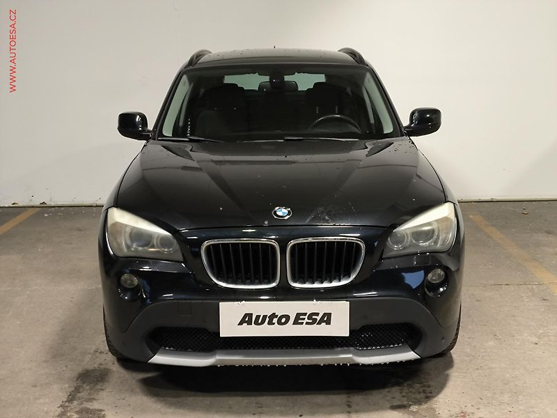BMW X1 (2010) 2.0d xDrive20d, Navi, bixen - fotka 2 z 16