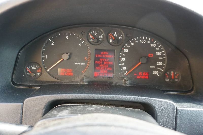 Audi A6 (2000) AVANT - fotka 13 z 23