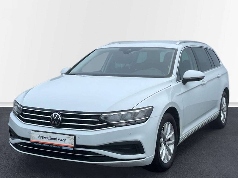 Volkswagen Passat (2022) Variant Business 1.5 TSI - fotka 19 z 20