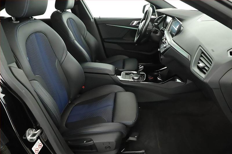 BMW Řada 2 (2021) M Paket 218i Gran Coupé - fotka 7 z 19
