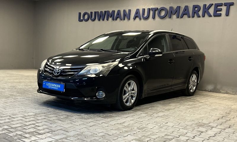 Toyota Avensis Premium - fotka 1 z 16