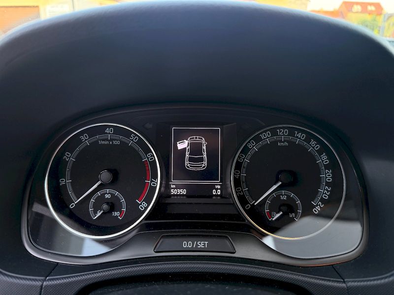 Škoda Fabia (2021) 1.0 TSI 70 kW Ambition - fotka 21 z 21