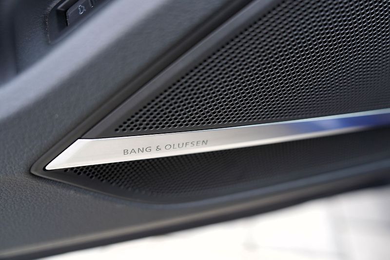 Audi A8 50 TDI Quattro 210 Kw/B&O/Matr - fotka 20 z 49