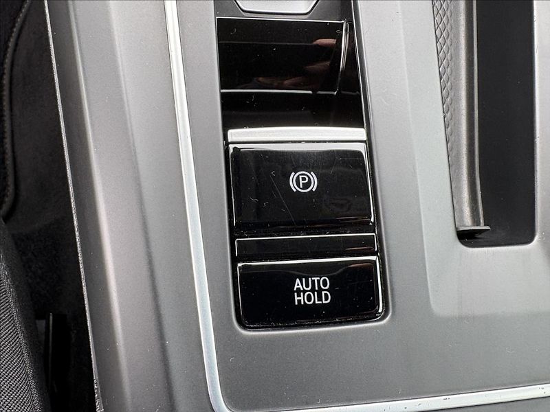 Volkswagen Golf 2,0 TDi 85kW,Led,Kamer,ACC,Nav - fotka 11 z 46