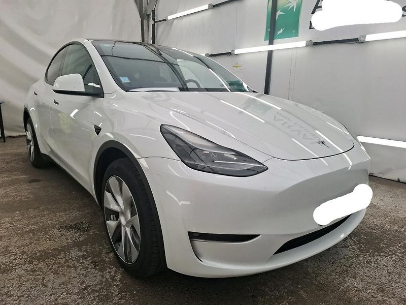 Tesla Model Y (2023) AWD Long Range     REZERVOVÁNO - fotka 5 z 10