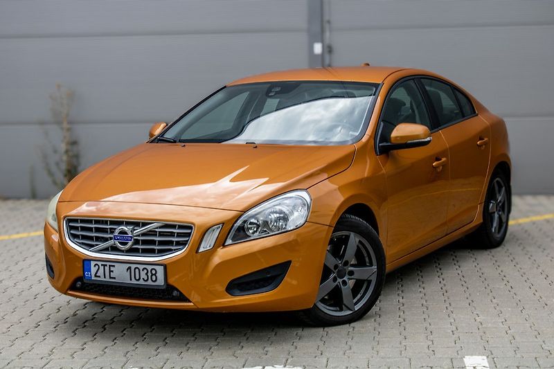 Volvo S60 (2011) 2011 149kW FWD - fotka 1 z 28