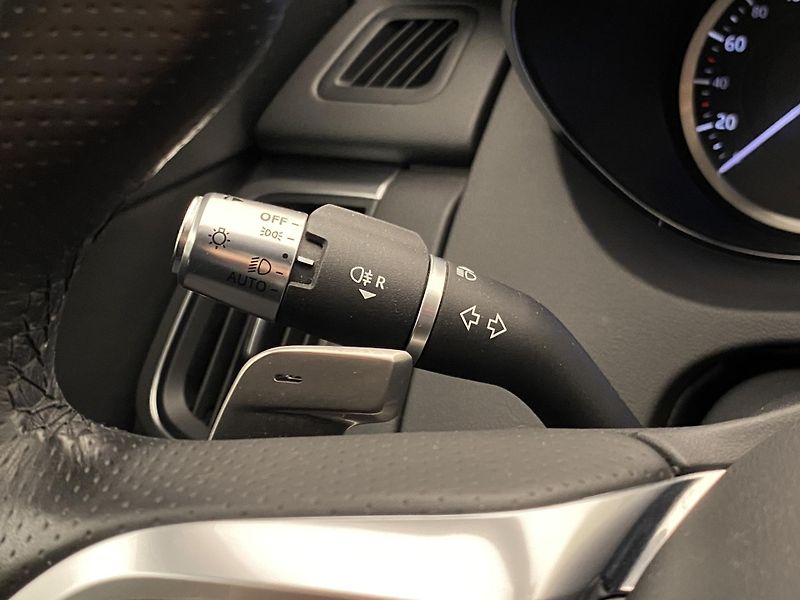 Jaguar E-Pace P250 R-DYNAMIC SE  REZERVACE - fotka 21 z 44