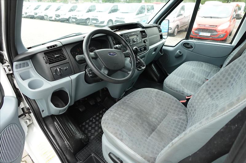 Ford Transit 2,2 TDCi  L3H3 9MÍST BUS - fotka 22 z 34