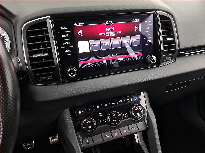 Škoda Karoq (2020) Sportline 1.5 TSI - fotka 12 z 19