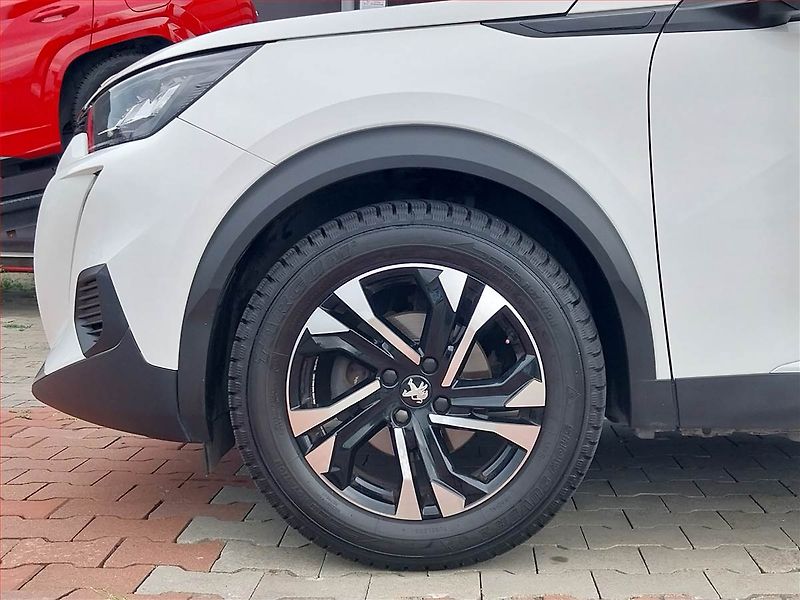 Peugeot 2008 (2021) 1.5 BlueHDi, Kůže, Navi - fotka 15 z 16